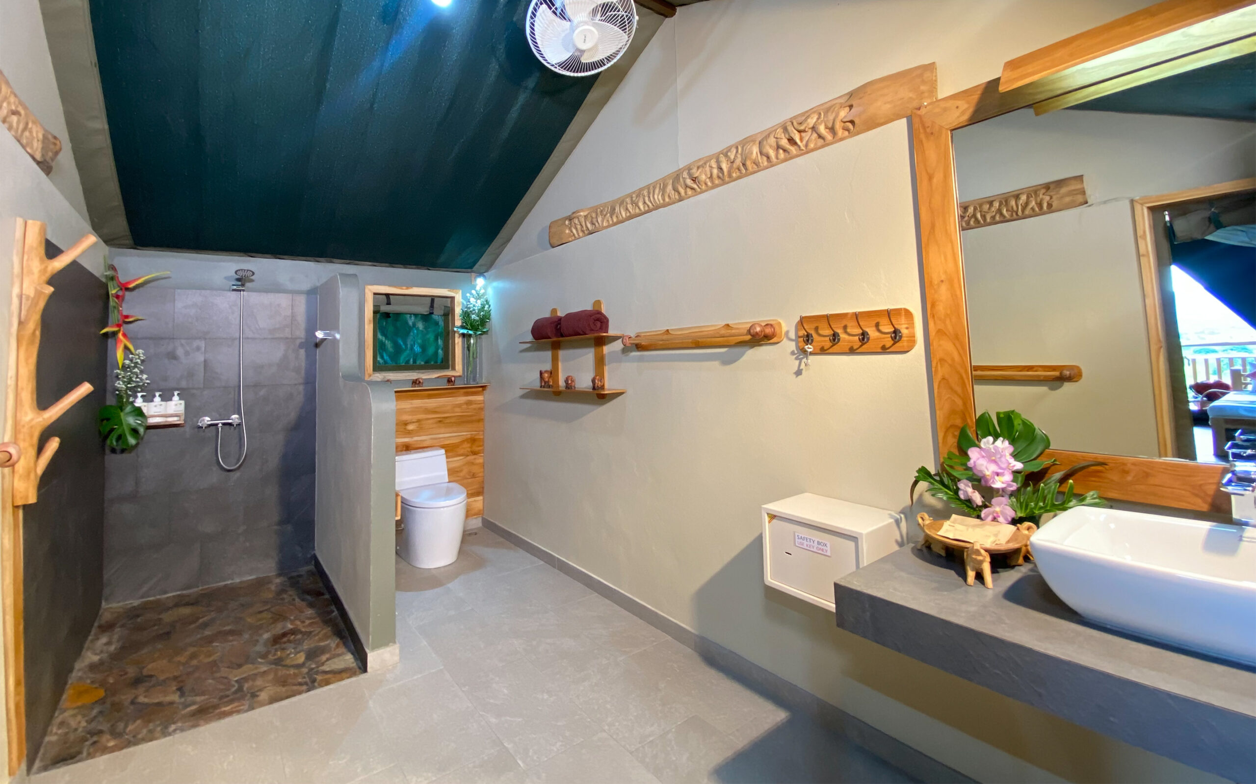 Thailand, Chiang Mai, The Bush Camp, Bathroom Interior