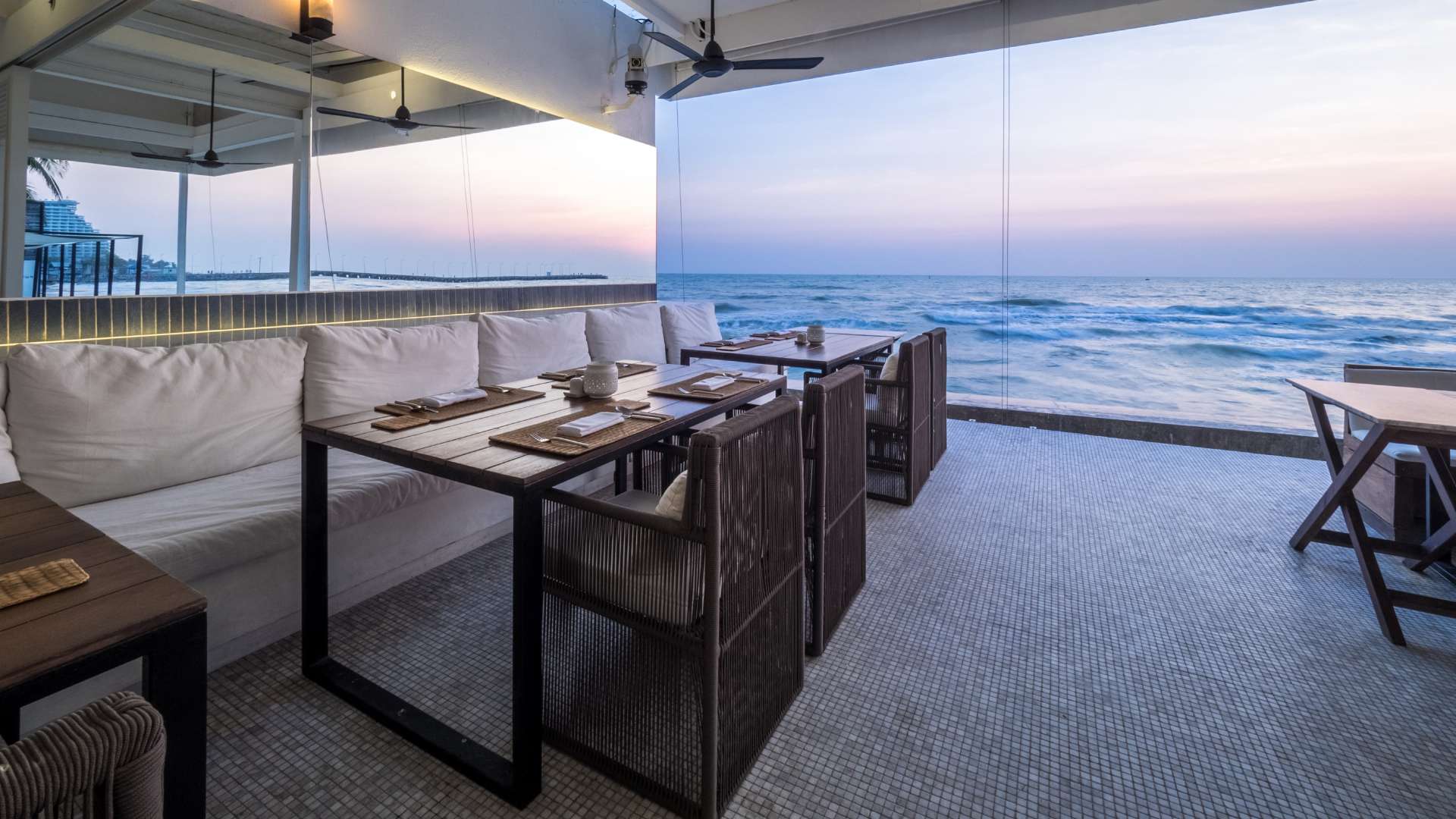 Thailand, Hua Hin, Putahracsa Hua Hin, Beach Restaurant