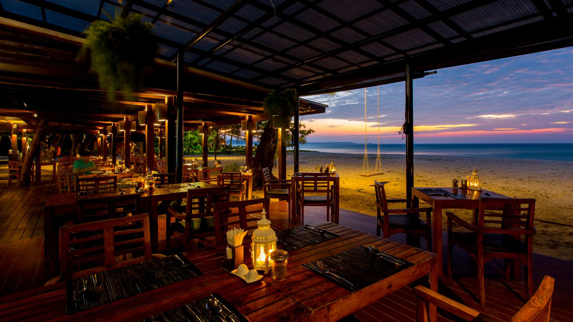 Thailand, Khao Lak, Bangsak Village, Restaurant Evening