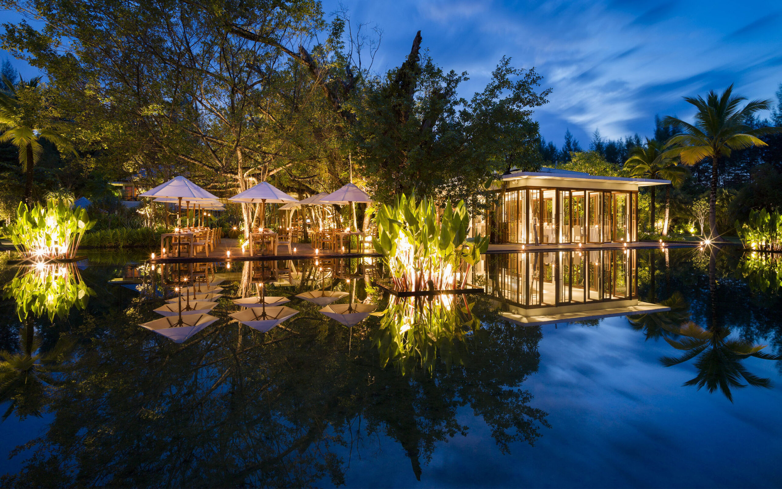 Thailand Khao Lak The Sarojin Ficus Restaurant Aftenstemning