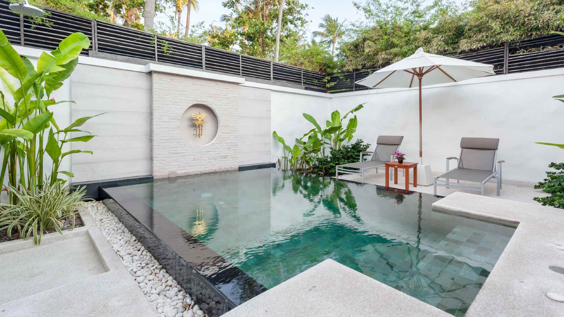 Rejser til Thailand, Phuket, The Racha, grand deluxe pool villa partial seaview