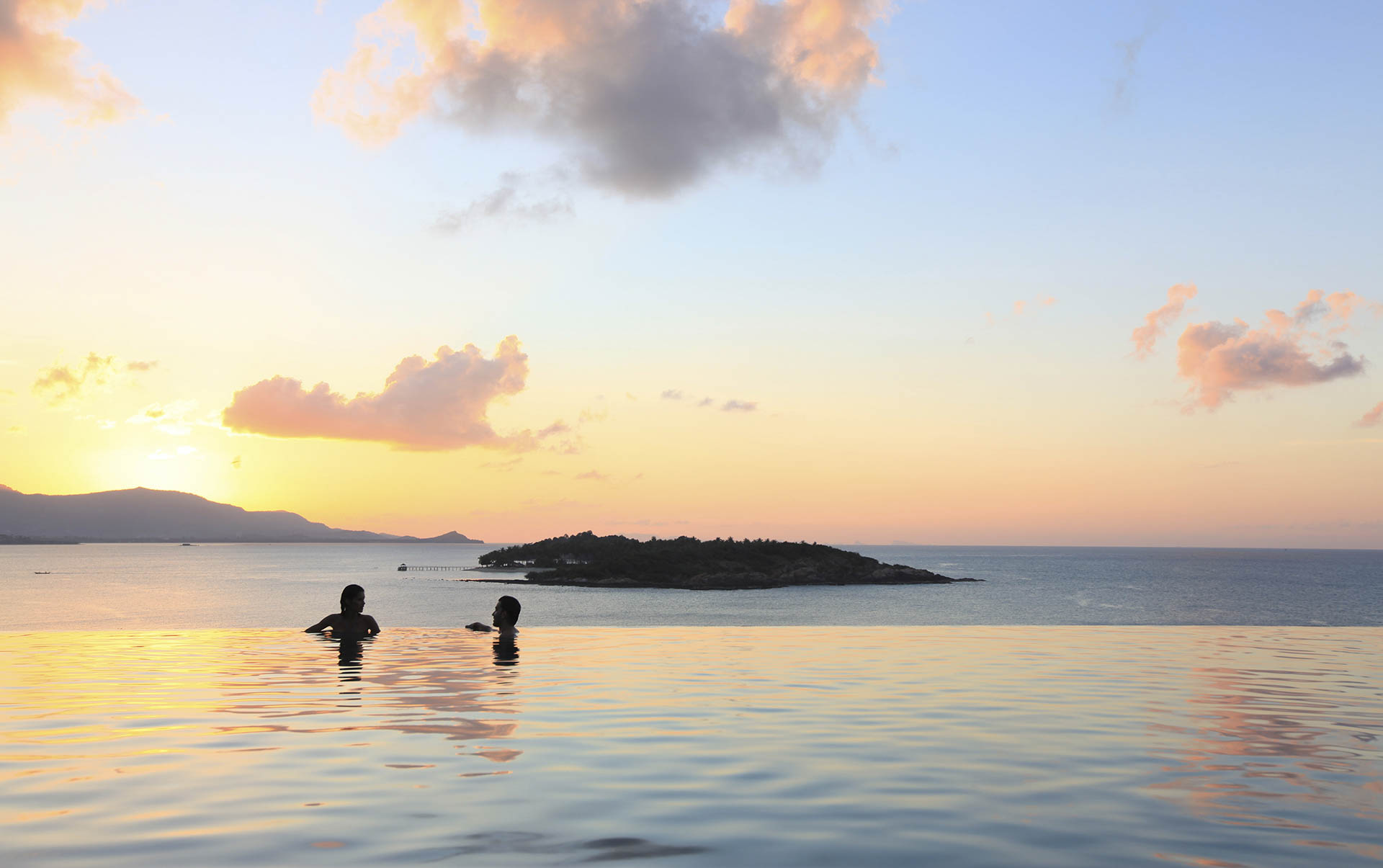 Thailand, Koh Samui, Six Senses Samui, Pool Solnedgang