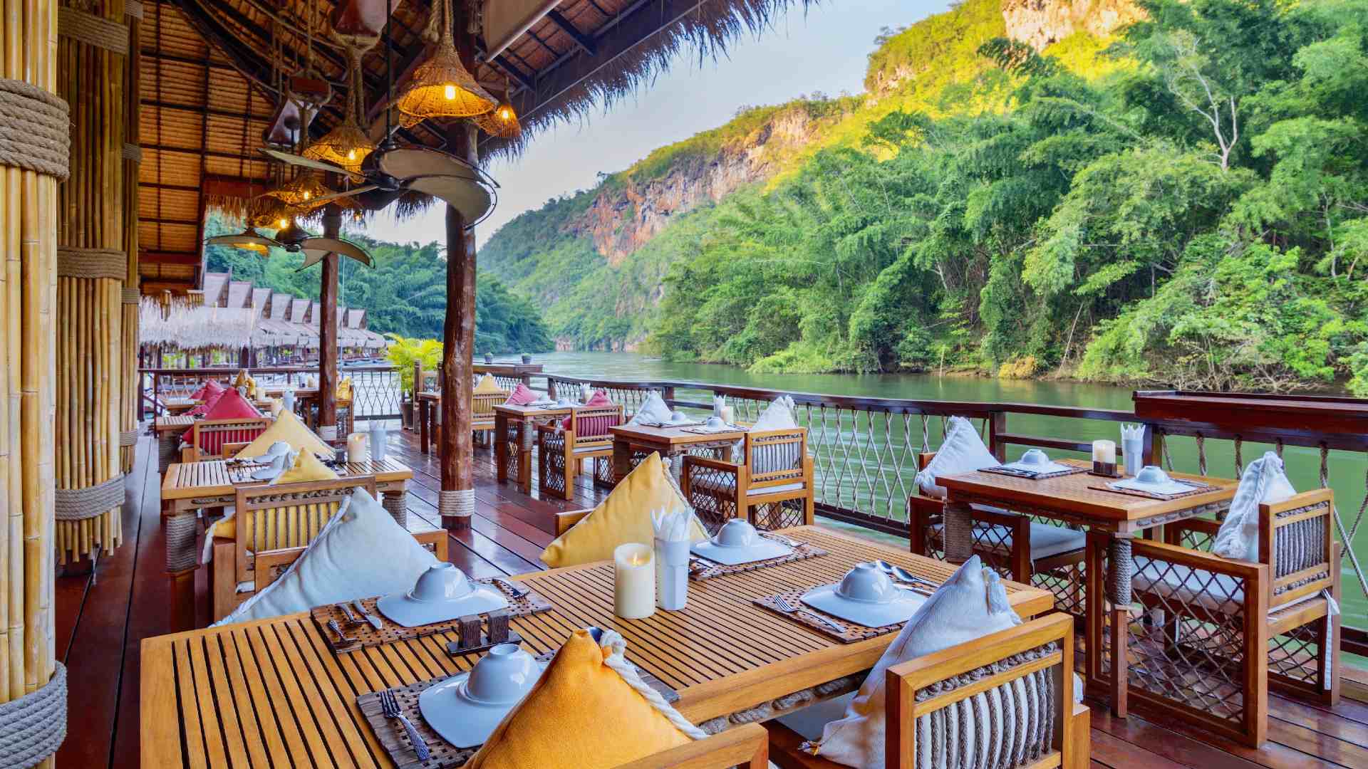Thailand kwai floathouse restaurant flod