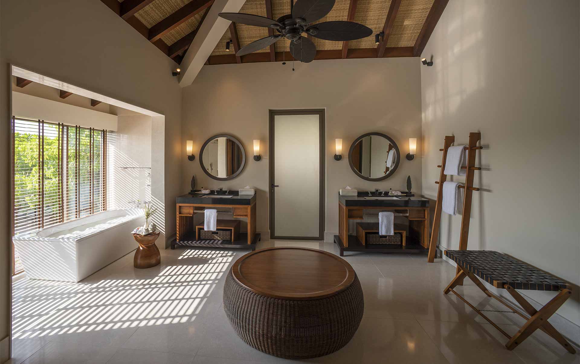 Rejser til Maldiverne, The Residence Maldives at Dhigurah, Badev&aelig;relse i two bedroom beach pool villa