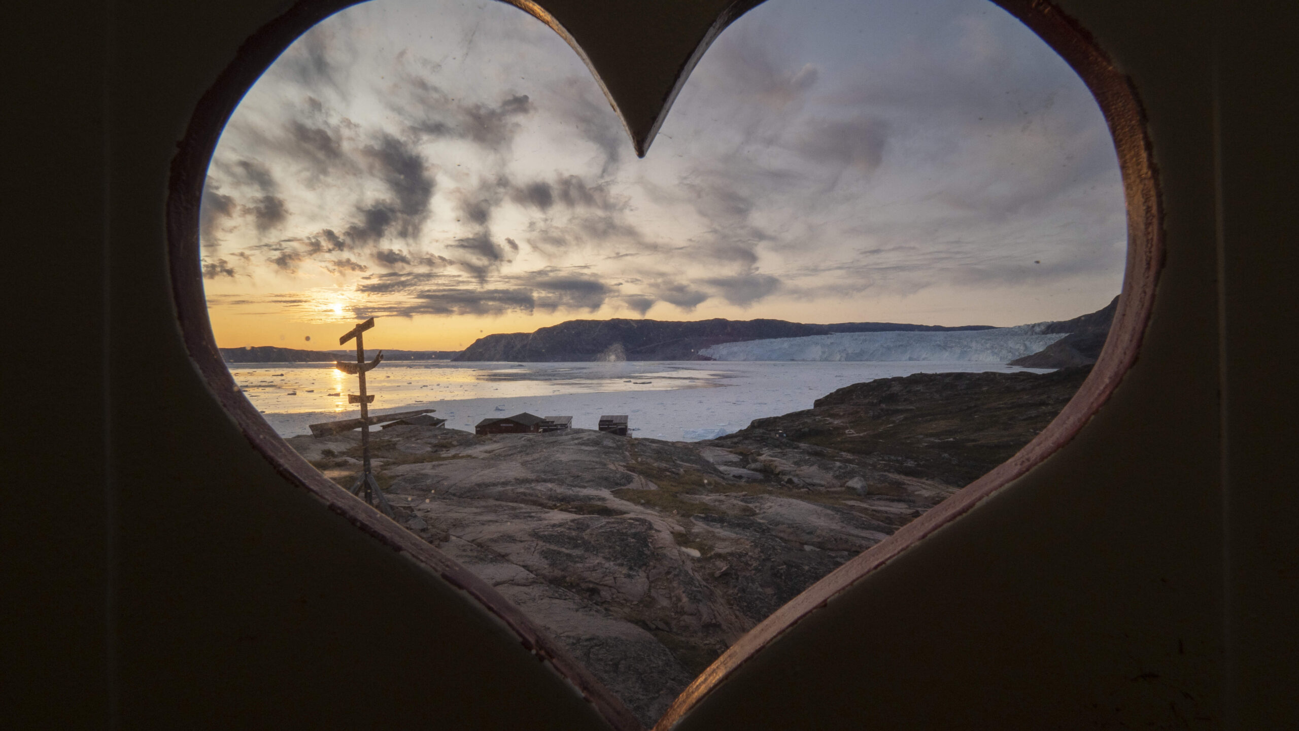 Gr&oslash;nland Glacier Lodge Eqi Udsigt til Gletsjer Solnedgang @Lisa Burn World Of Greenland