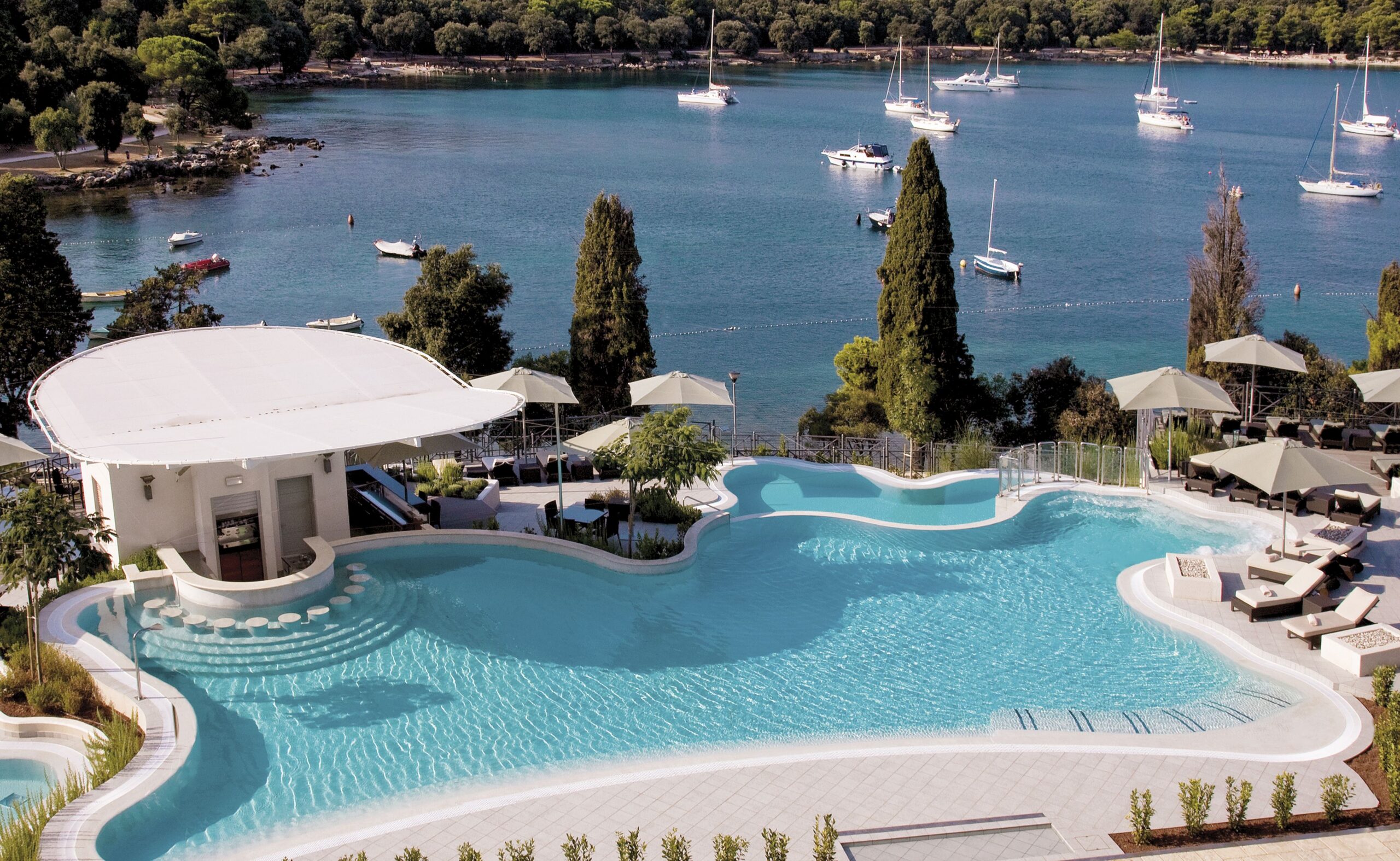 kroatien rovinj mulini pool view boats scaled