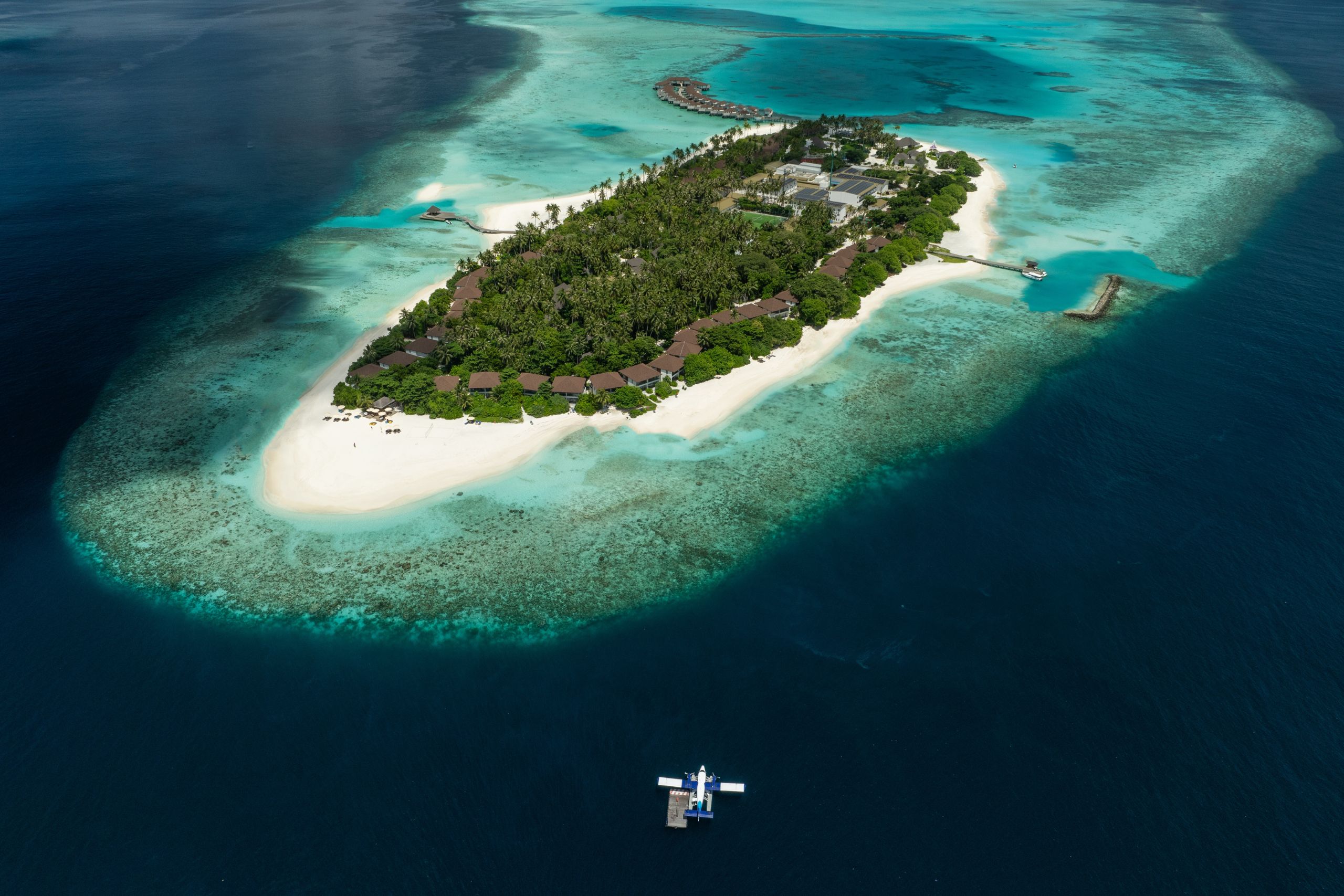 maldiverne avani plus fares bird eye