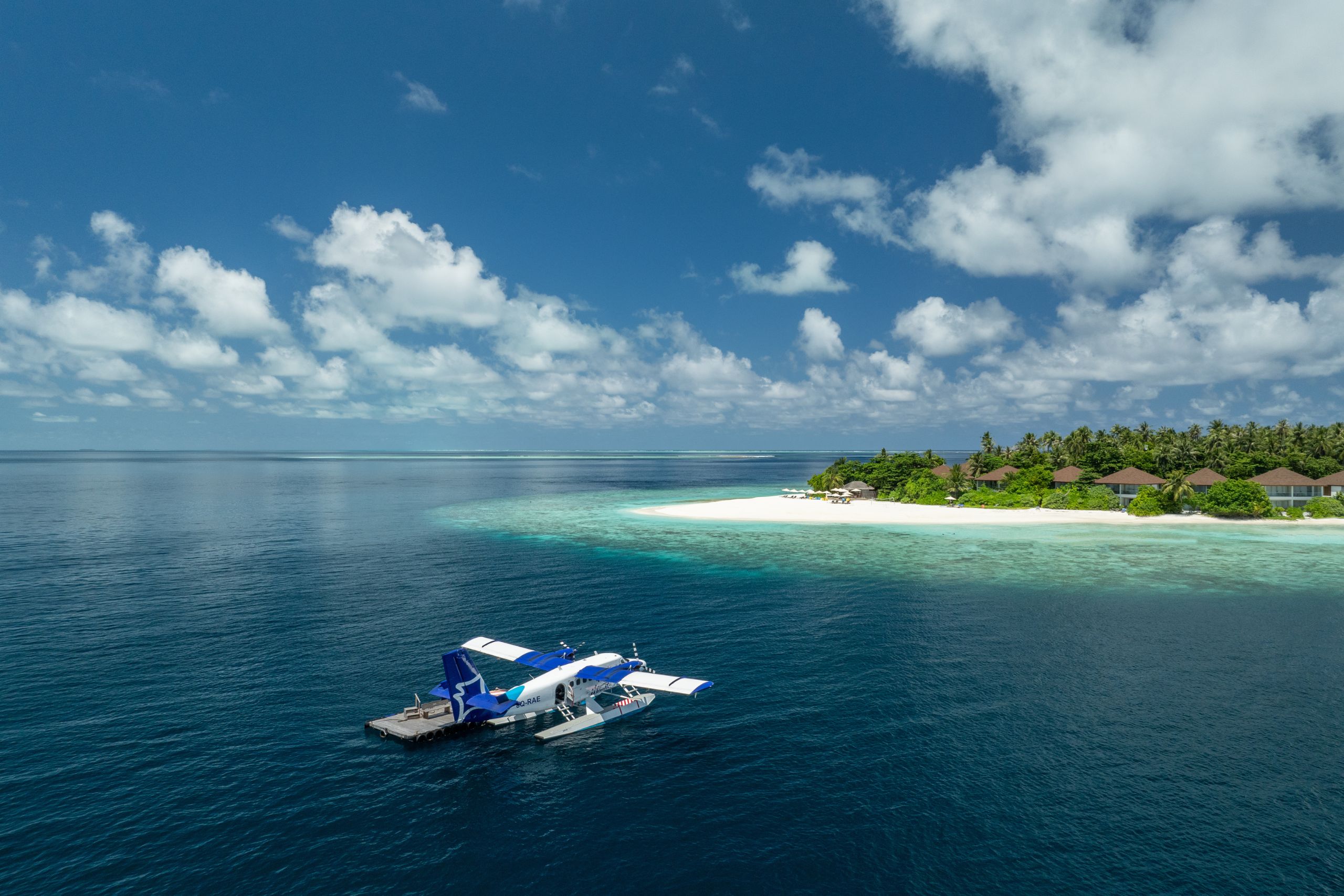 maldiverne avani plus fares seaplane ishan
