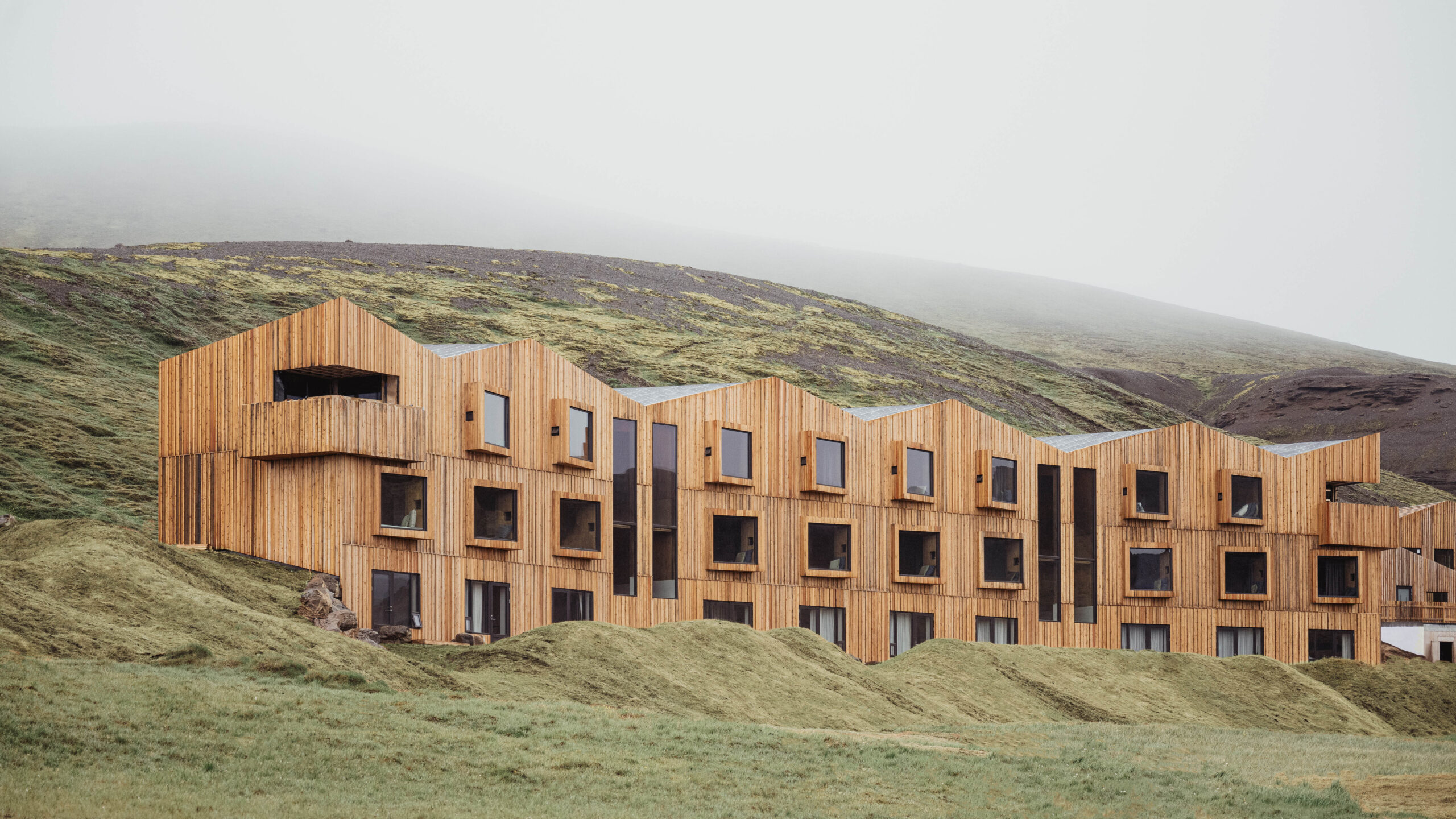 Island, Highland Base, Exterior