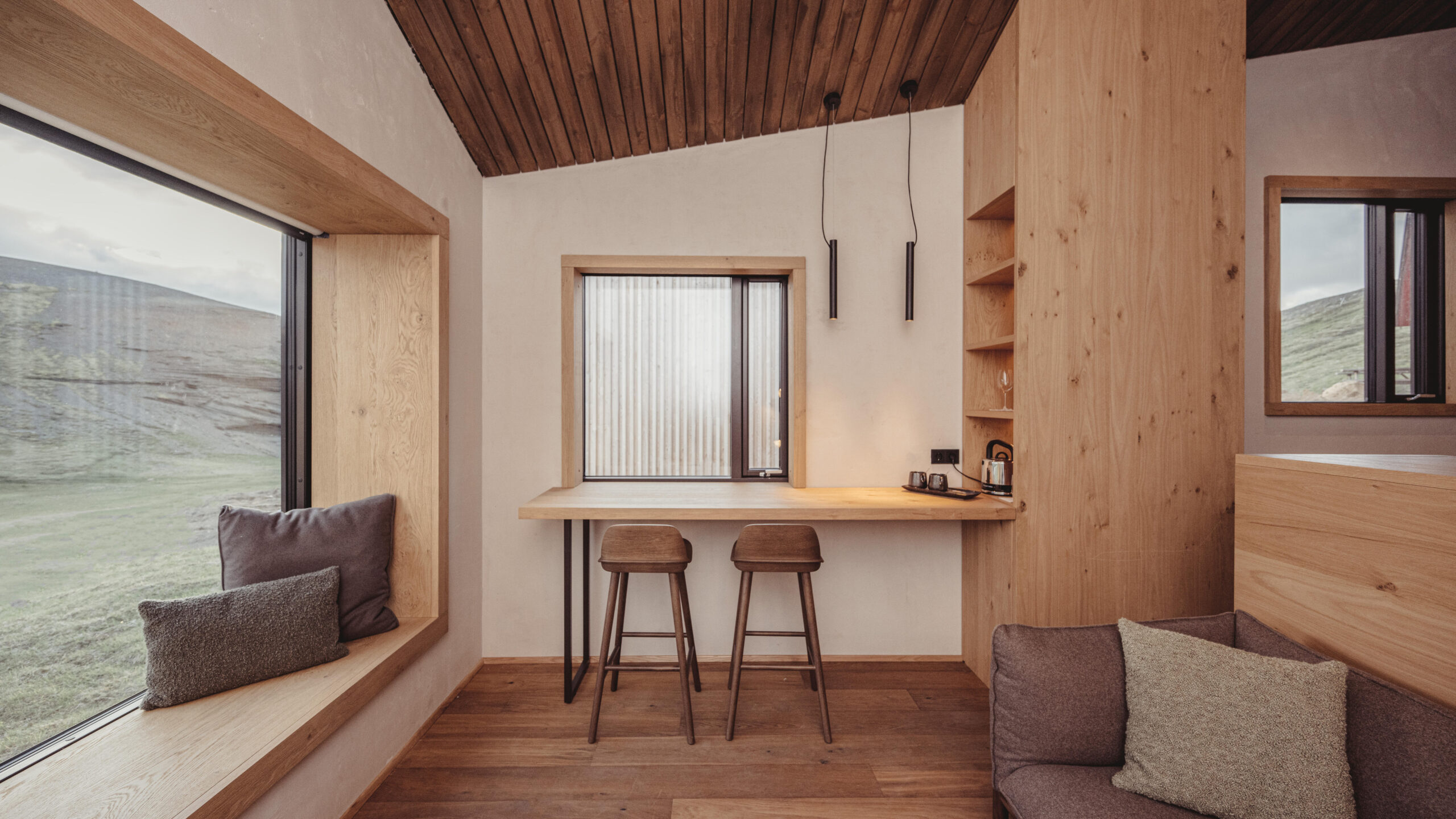 Island, Highland Base, interi&oslash;r i hytte