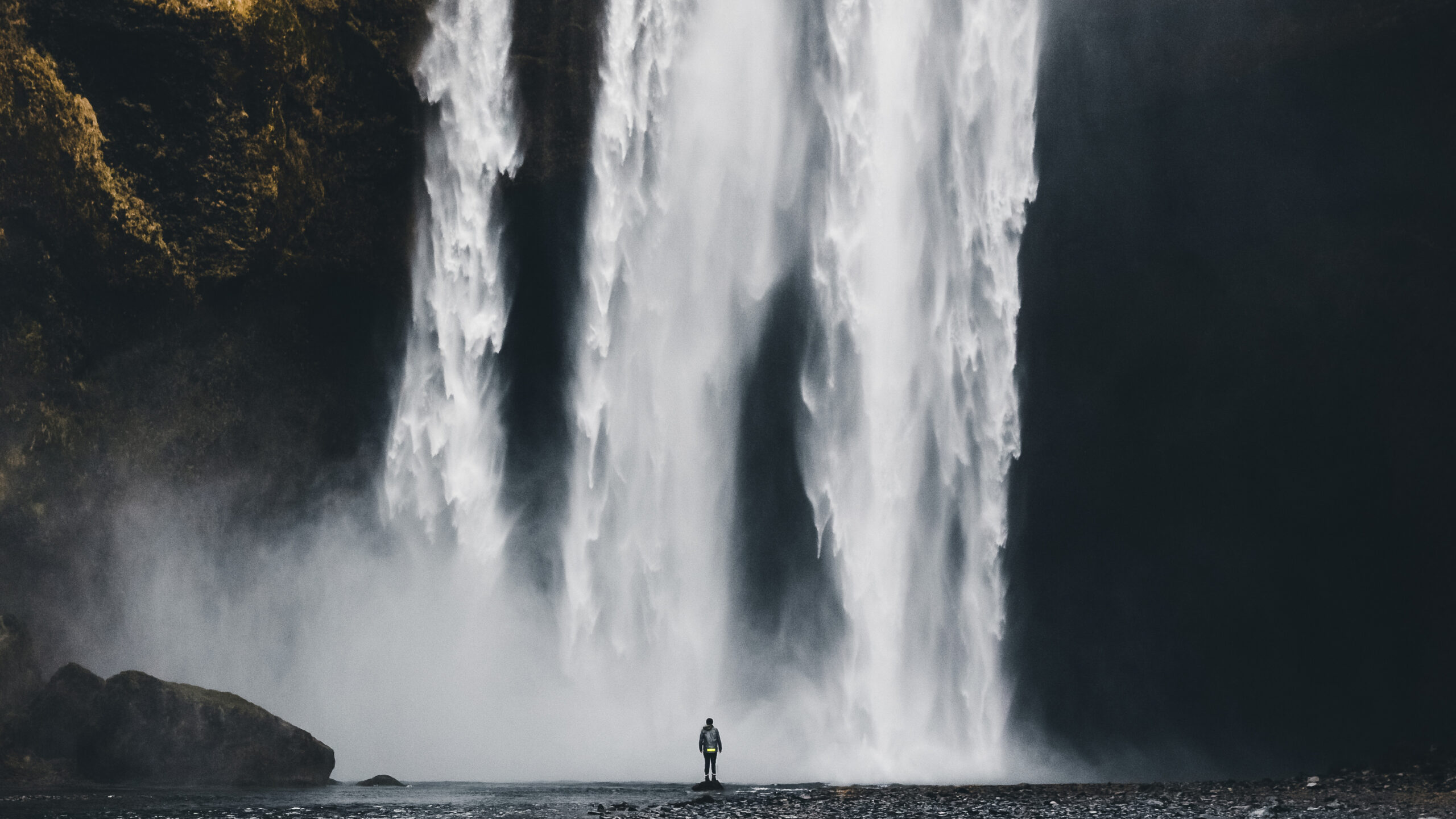 Island den gyldne cirkel skogafoss kredit icelandic explorer iceland scaled