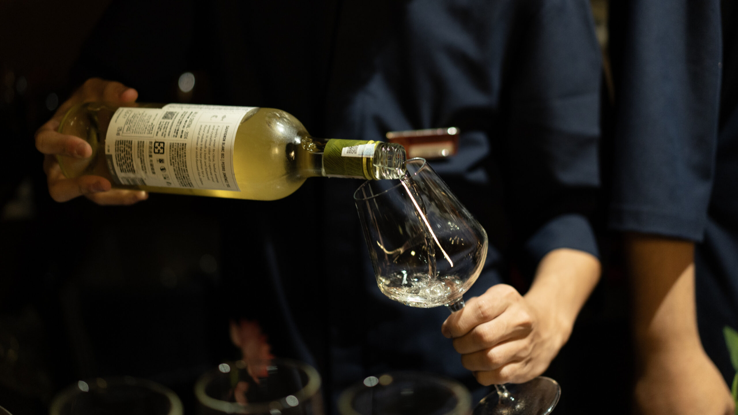 Vietnam sjourney luxury train wine scaled