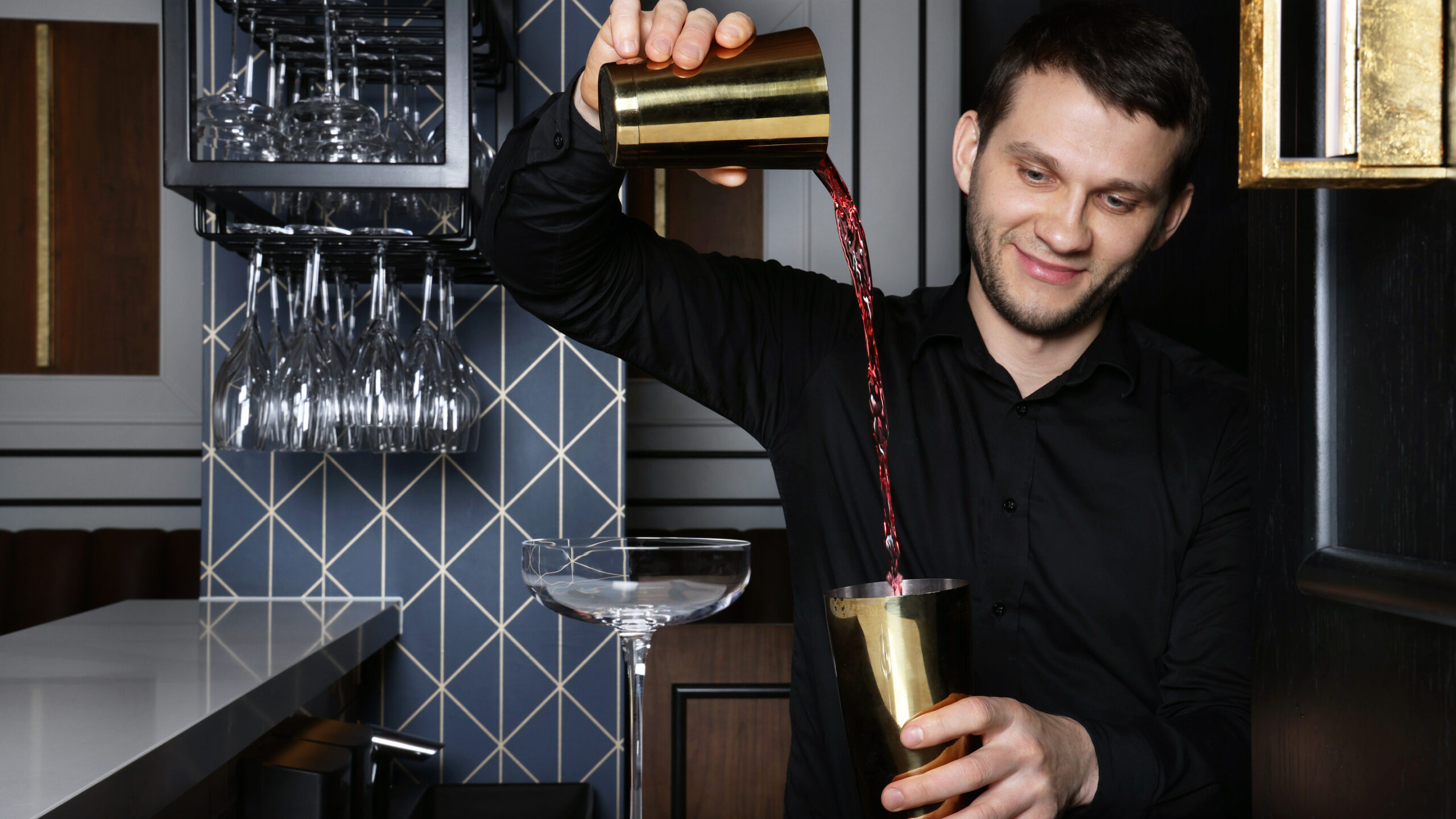 Island Reykjavik Reykjavik saga bartender scaled hotel