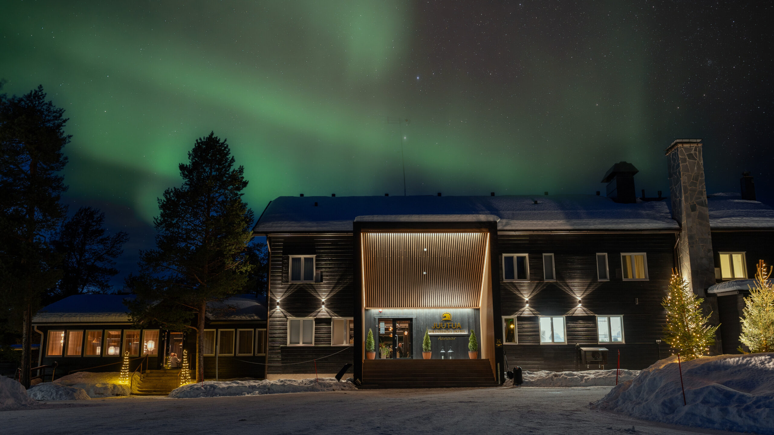 finland inari juutua wildernes entrance northern light scaled hotel