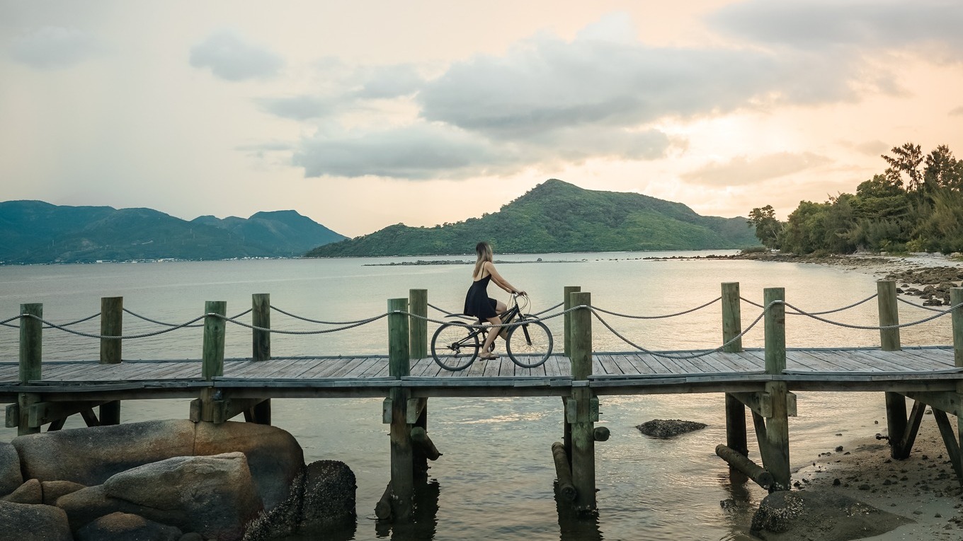 Vietnam nha trang lalya ninh van bay bike jetty hotel