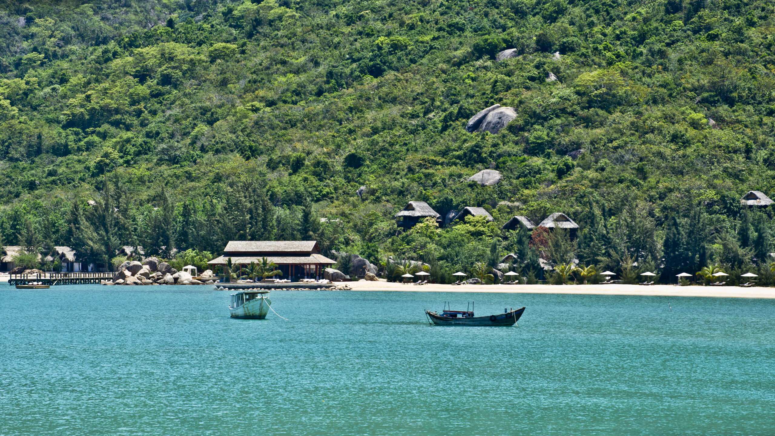 Vietnam nha trang lalya ninh van bay boat arrival scaled hotel