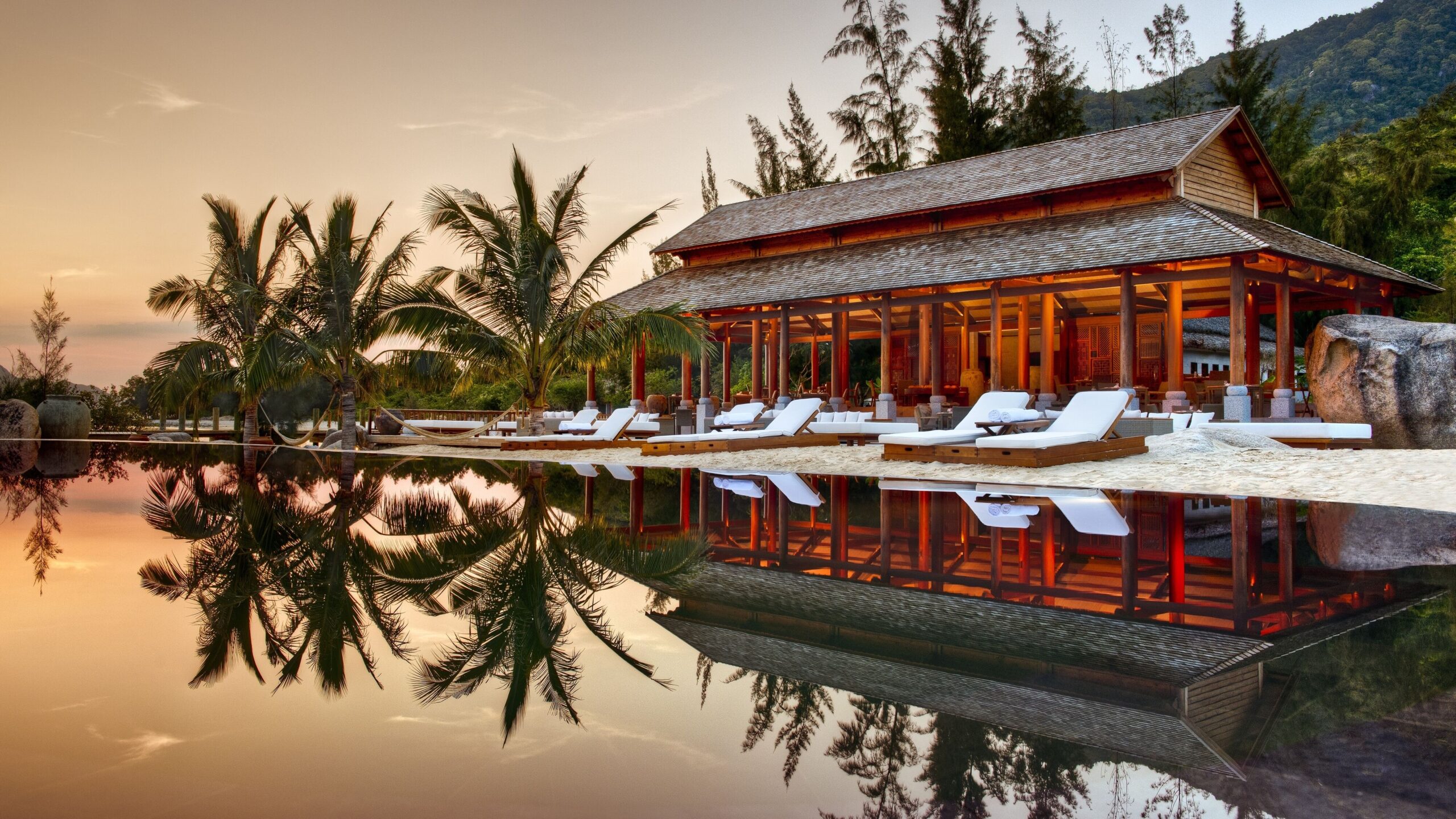 Vietnam nha trang lalya ninh van bay restaurant outside scaled hotel